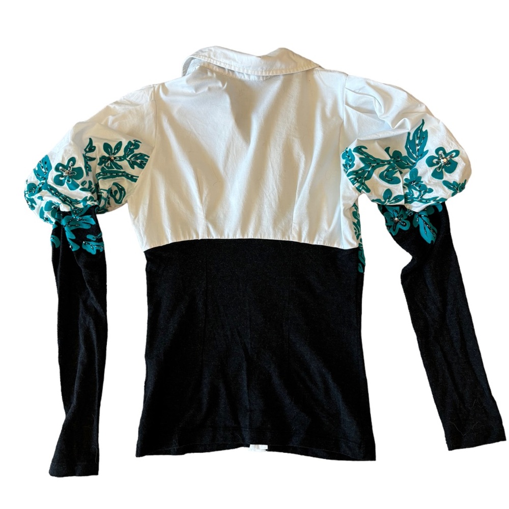 VDP Beaded Puff Sleeve Stretch Top - Picture 5 of 7